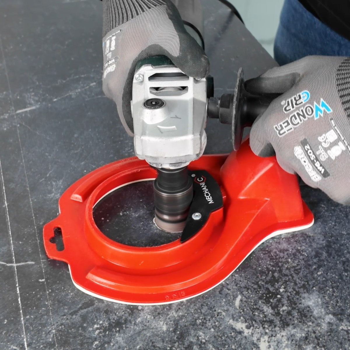 Distar Taladro recolector de polvoDUSTER 82 3.0